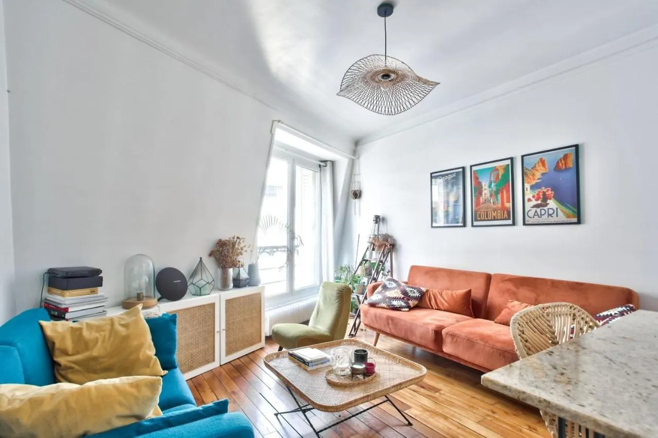Cozy Apartment For 3 - Montmartre Paris 18E contacts